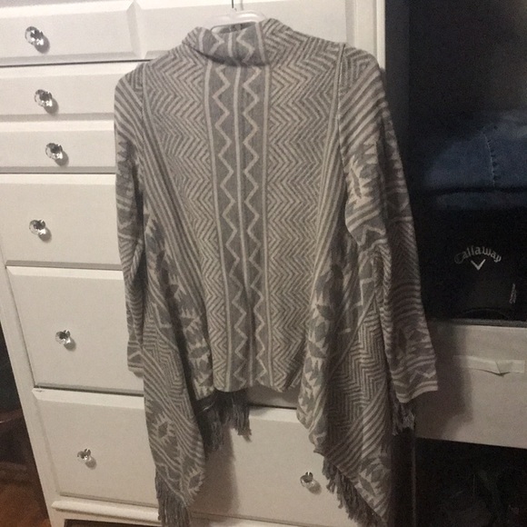 Cardigan sweater with fringe. Sonoma brand. Fringe hem.Gray - Picture 2 of 4